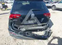 2021 Volkswagen Tiguan photo