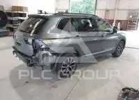 2021 Volkswagen Tiguan photo