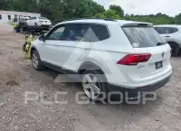2021 Volkswagen Tiguan photo