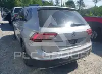 2021 Volkswagen Tiguan фото
