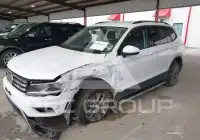 2021 Volkswagen Tiguan фото