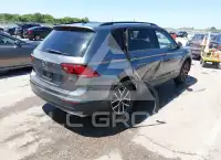 2021 Volkswagen Tiguan photo