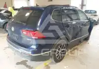 2021 Volkswagen Tiguan photo