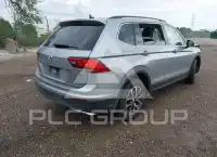 2021 Volkswagen Tiguan photo