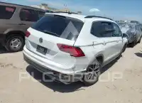 2021 Volkswagen Tiguan фото