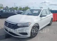 2021 Volkswagen Jetta фото