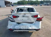 2022 Nissan VERSA фото