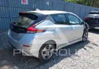 2022 Nissan LEAF фото