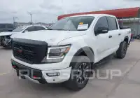 2022 Nissan TITAN фото