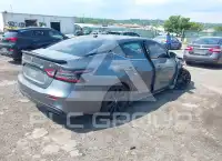 2022 Nissan MAXIMA фото