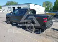 2022 Nissan FRONTIER photo
