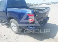 2022 Nissan FRONTIER photo