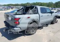 2022 Nissan FRONTIER photo