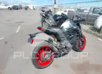 2022 Ducati Monster фото