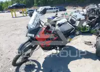 2022 Kawasaki KL650 фото