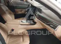 2022 BMW 740 фото