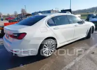 2022 BMW 740 photo