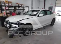 2022 BMW 330 photo