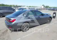 2022 BMW 330 фото