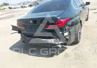 2022 BMW 530 фото