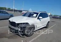2022 BMW X5 фото