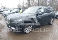 2022 BMW X7 фото