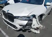 2022 BMW X7 фото
