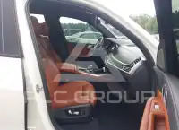 2022 BMW X7 фото