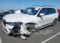 2022 BMW X7 фото