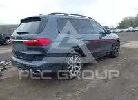 2022 BMW X7 фото