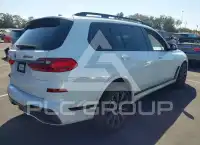 2022 BMW X7 фото