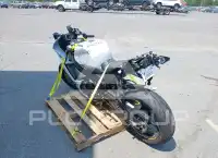 2022 Suzuki GSX-R750 фото