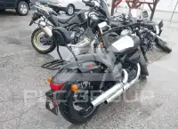 2022 Honda VT750 фото