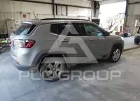 2022 Jeep COMPASS photo