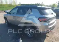 2022 Jeep COMPASS photo