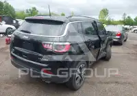 2022 Jeep COMPASS photo