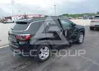 2022 Jeep COMPASS photo