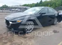 2022 Mazda 3 photo