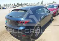 2022 Mazda 3 photo