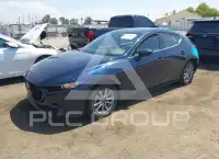 2022 Mazda 3 photo
