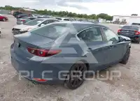 2022 Mazda 3 photo