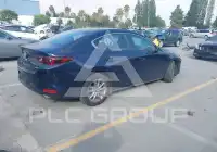 2022 Mazda 3 photo