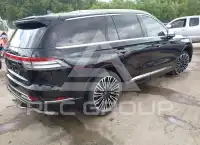 2022 Lincoln AVIATOR photo