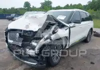 2022 Lincoln AVIATOR photo