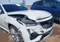 2022 Cadillac CT5 фото