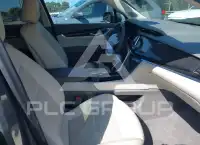 2022 Cadillac XT6 photo