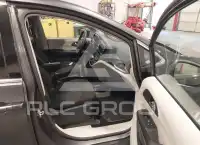 2022 Chrysler VOYAGER фото