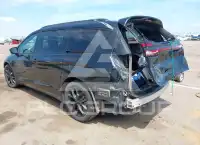 2022 Chrysler PACIFICA photo