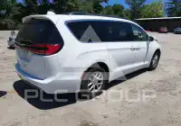 2022 Chrysler PACIFICA photo