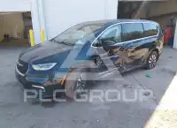 2022 Chrysler PACIFICA photo